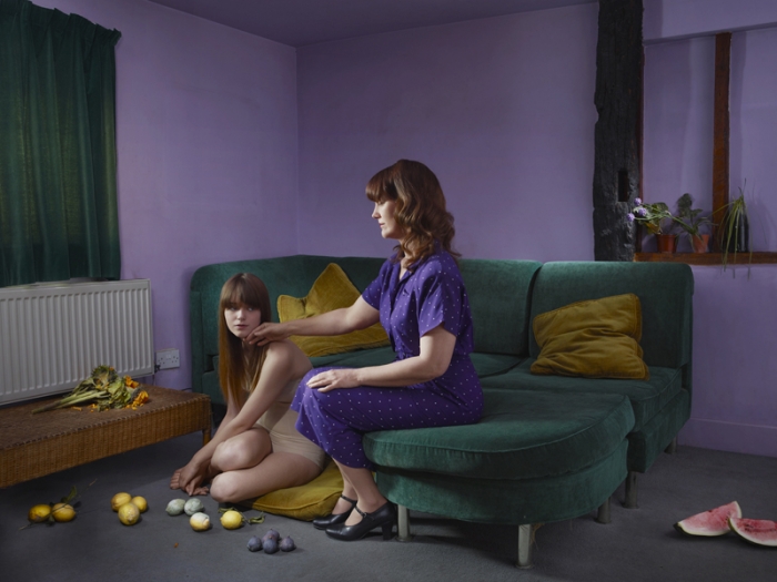 职业组 艺术类：Julia Fullerton-Batten – “Mothers & Daughters, 2012″