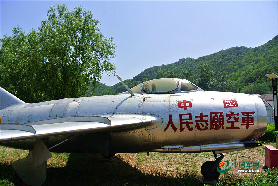 四川航空彩绘飞机_水果彩绘飞机_华夏航空飞机是大飞机还是小飞机