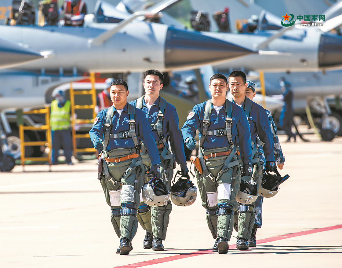 空军司令员政委同时出席第十届中国航展庆祝空军65华诞--军事--人民网
