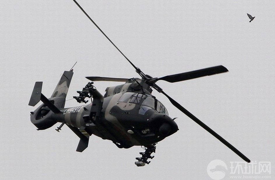 陆航第4直升机团开放日中外记者零距离狂拍