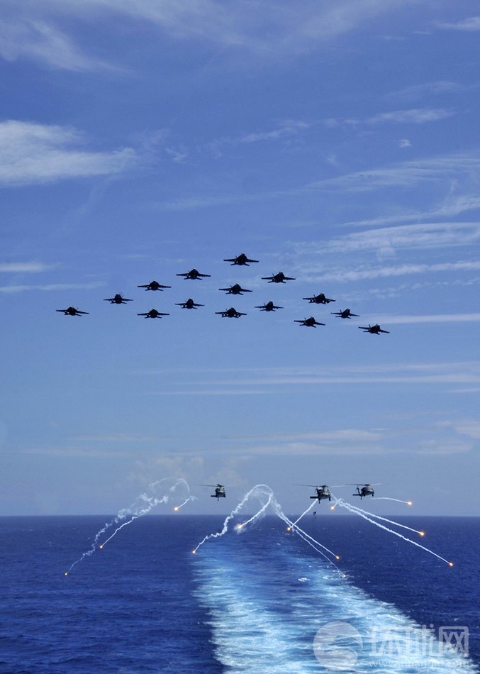 林肯号大西洋上炫耀武力