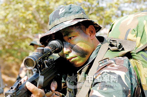 何祥美,好一个三栖精兵