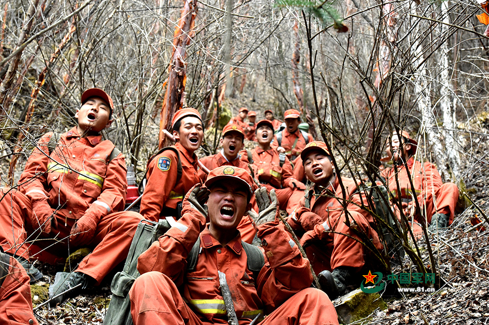 最后的防线!"王牌"中队鏖战七天八夜