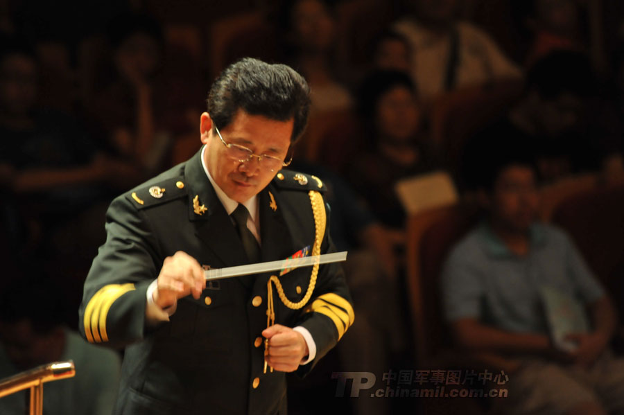 军乐团为"打开艺术之门"奉献管乐盛宴