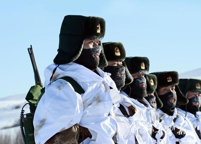 冰天雪地里的统帅与士兵