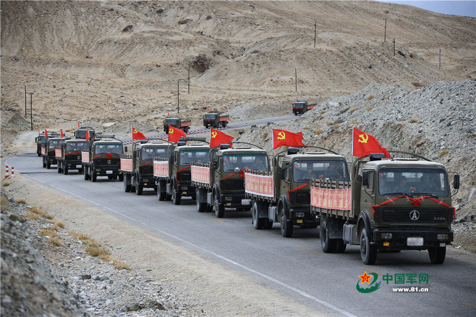 汽车兵有堂课要在高原运输线上一上