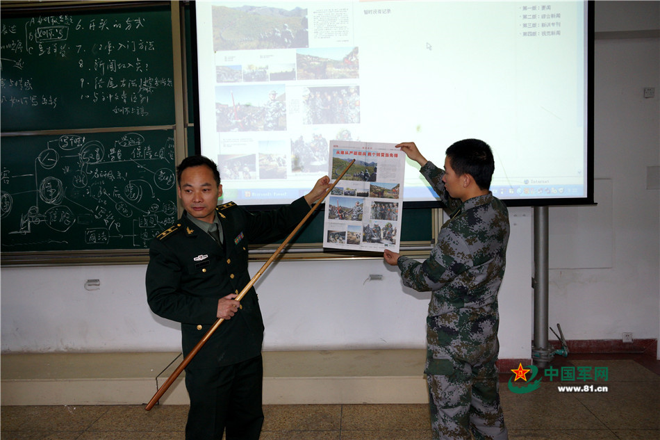 为啥这个军校教员人人爱