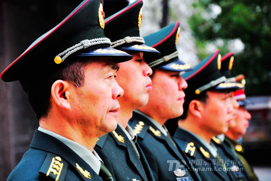 地方部队开始年度军训