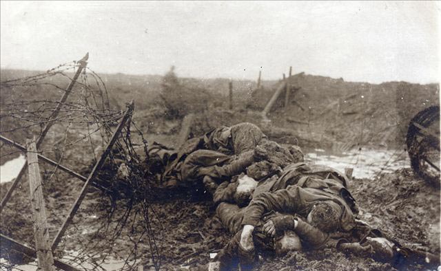 战士尸横遍野图片
