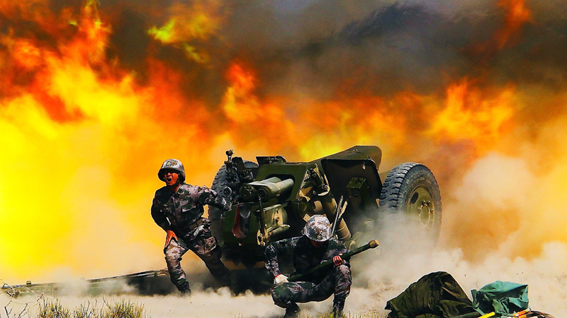 炮兵火力威震南疆